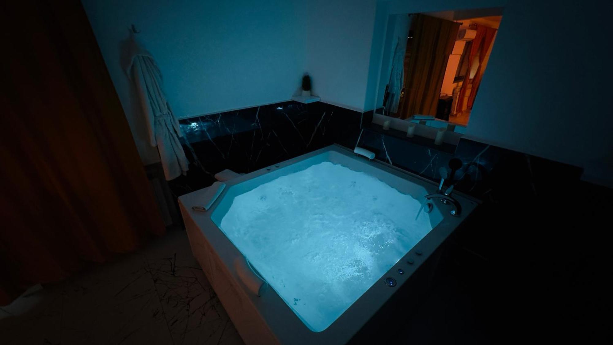 Hedonist Spa Jacuzzi Sarajevo Free Parking Exteriör bild
