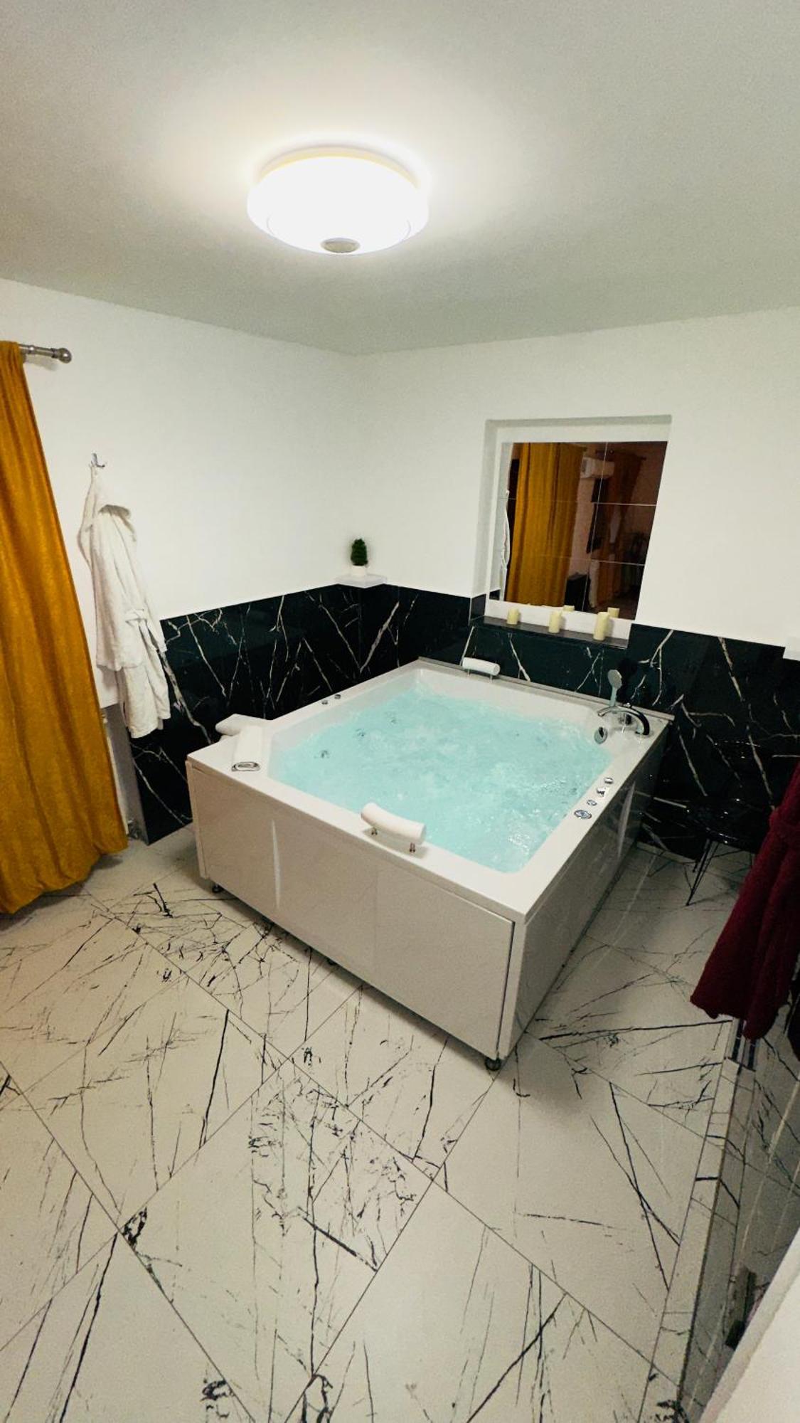Hedonist Spa Jacuzzi Sarajevo Free Parking Exteriör bild